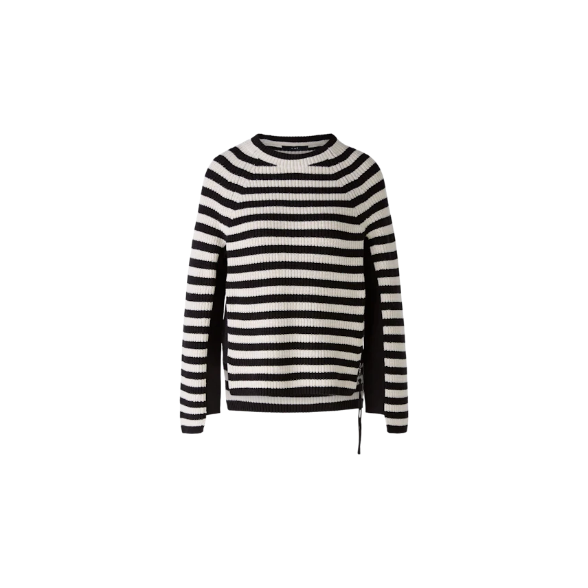 Gestreifter Damen-Pullover in Schwarz und Weiß, lässig geschnitten mit Rundhalsausschnitt.