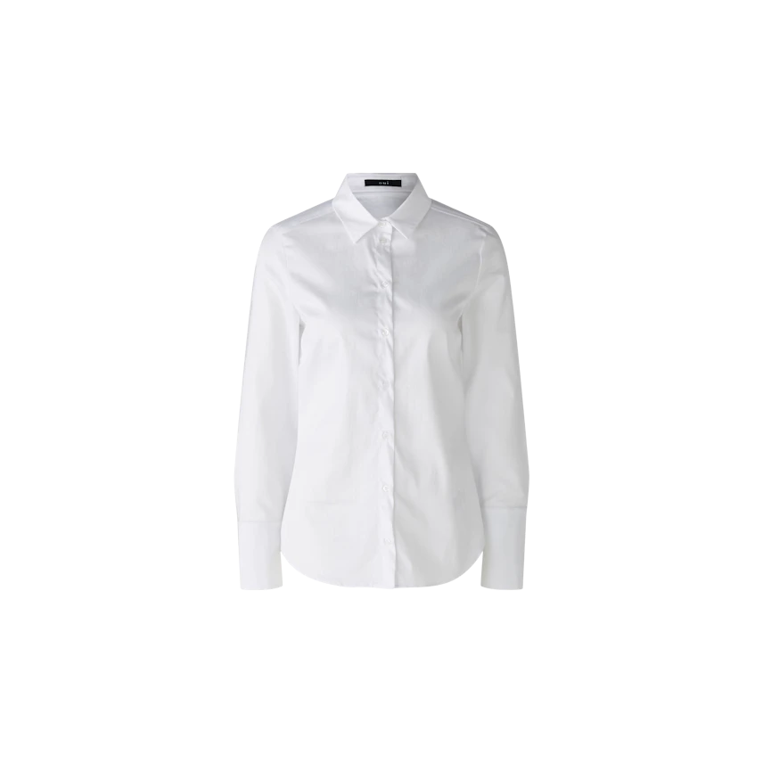 Elegante Damen-Bluse: Klassische weiße Bluse mit Knopfleiste und langem Arm.