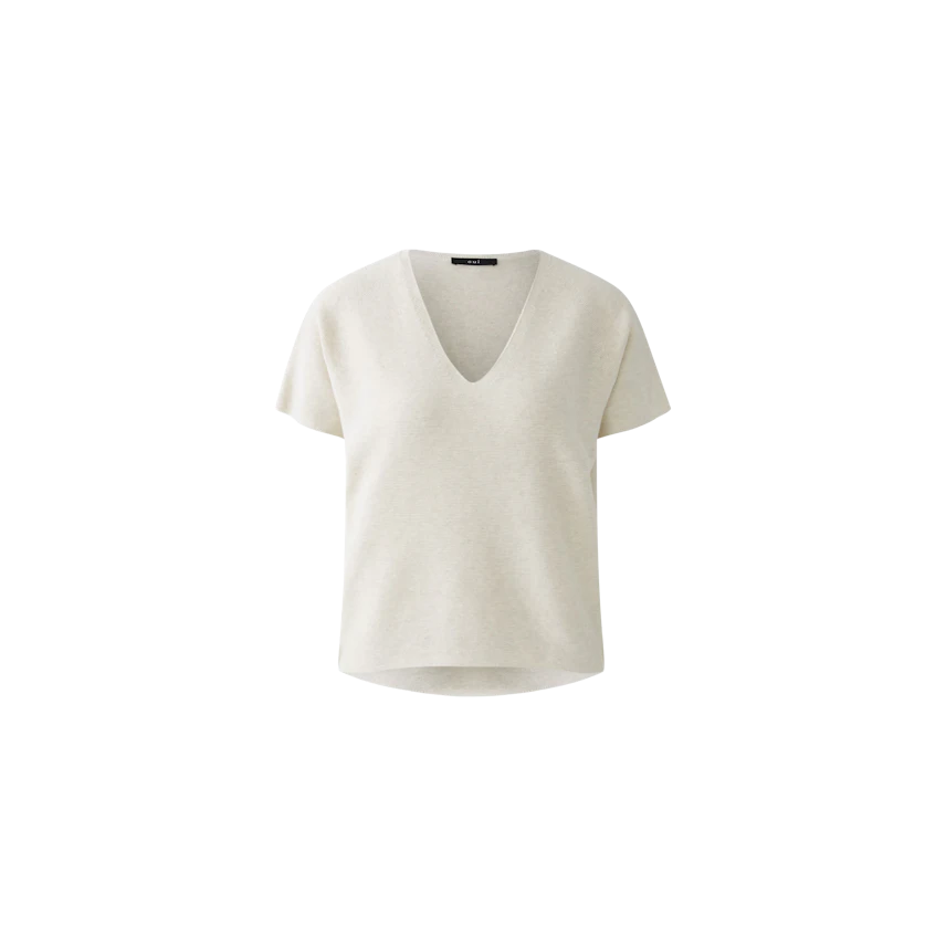 Casual women's pullover: Light beige V-neck top with short sleeves, perfect for everyday wear.