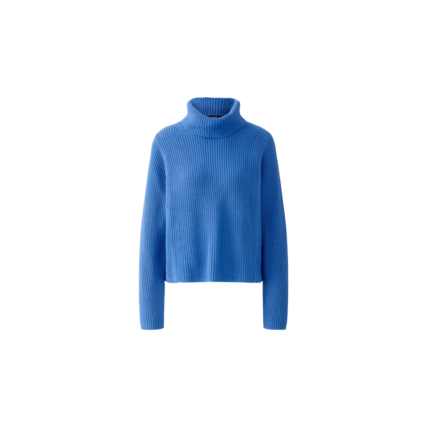 Casual women's pullover: Blue ribbed turtleneck pullover with long sleeves, perfect for everyday wear.