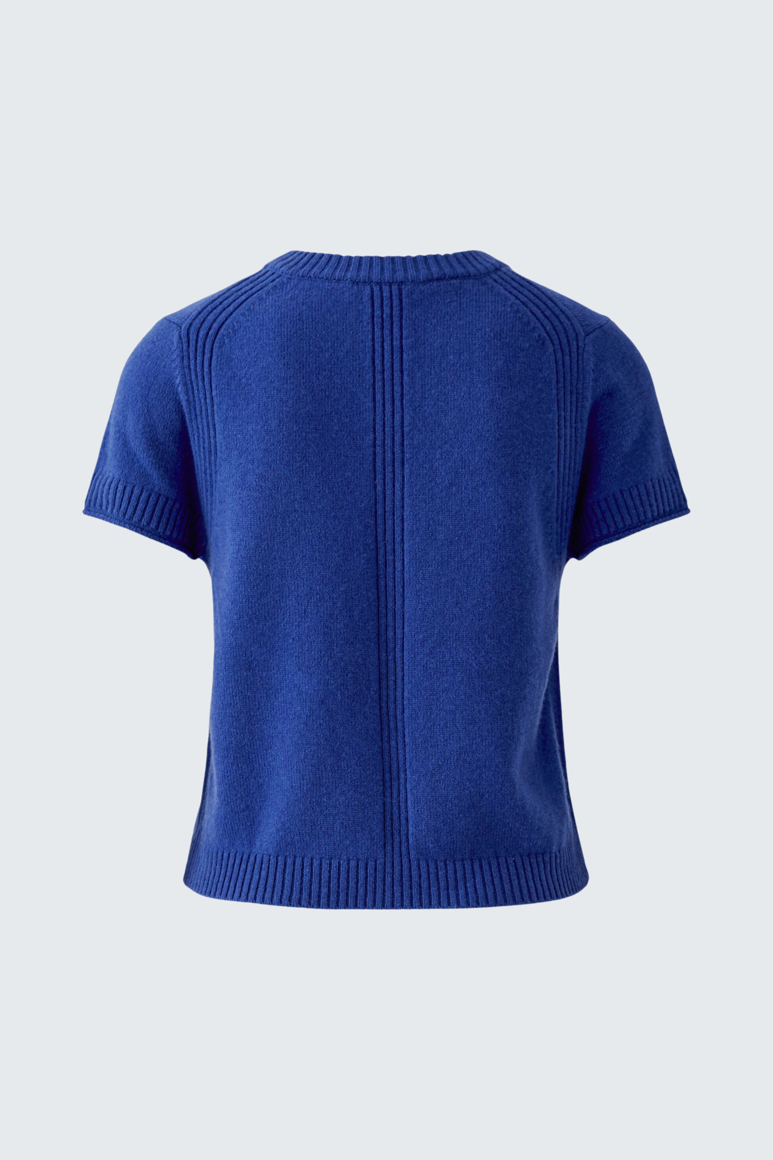 Blauer Damen-Pullover: Kurzärmeliger Strickpullover in kräftigem Blau, ideal für lässige Outfits.