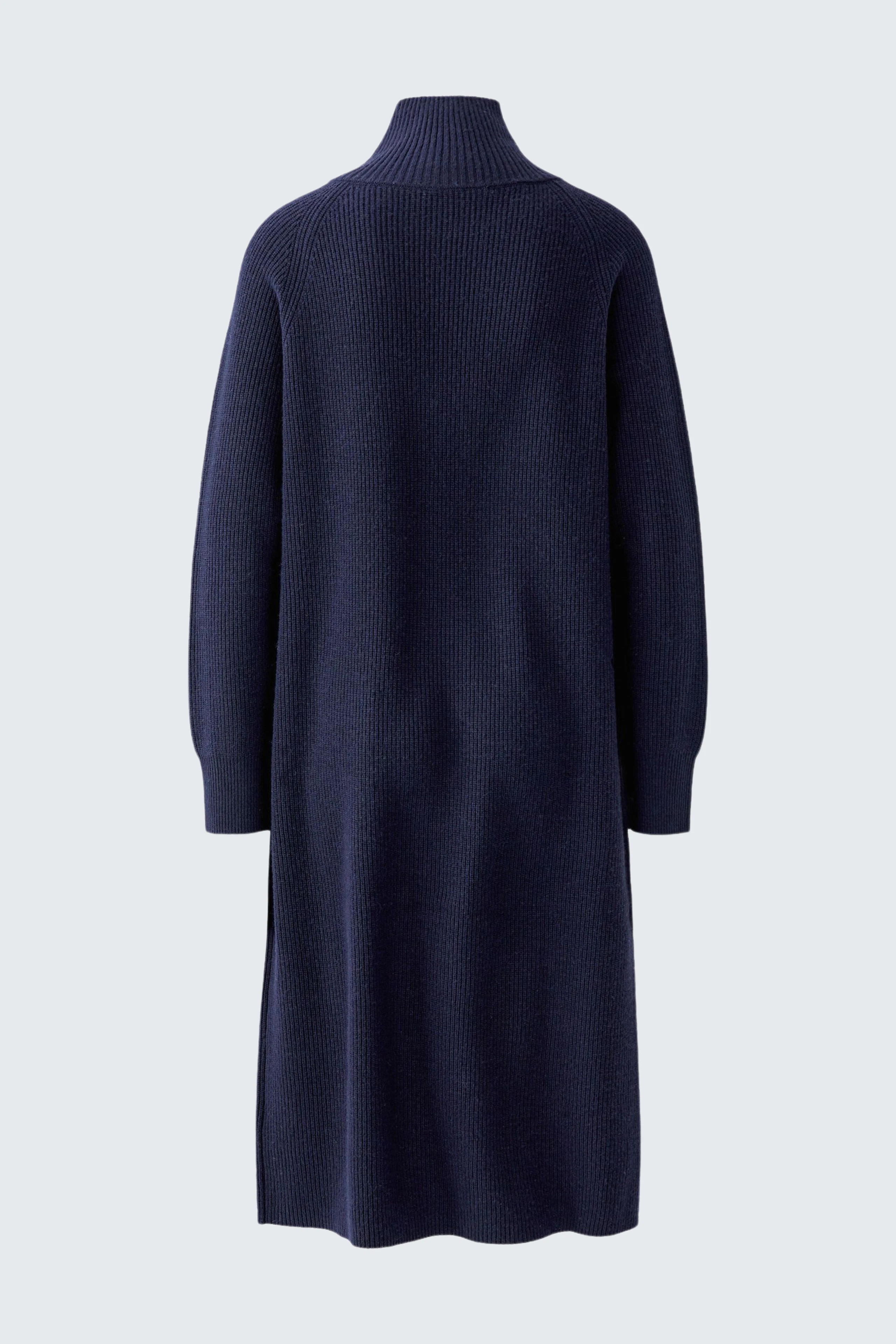 Lässiges Strickkleid in Dunkelblau, knielang, ohne Model, ideal für kühle Tage.