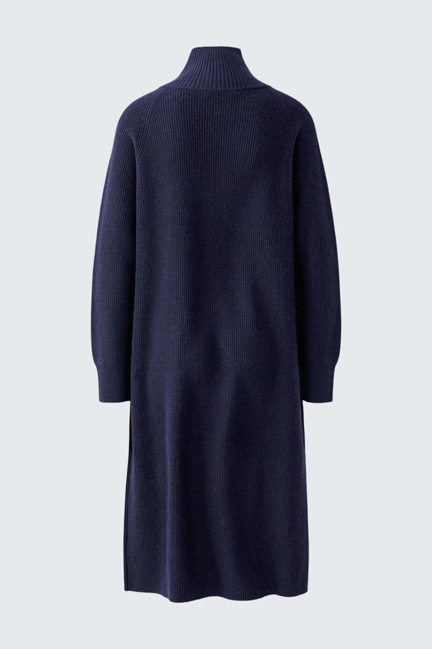 Navy knit dress: Simple, long-sleeved design with a cozy fit, perfect for casual wear.