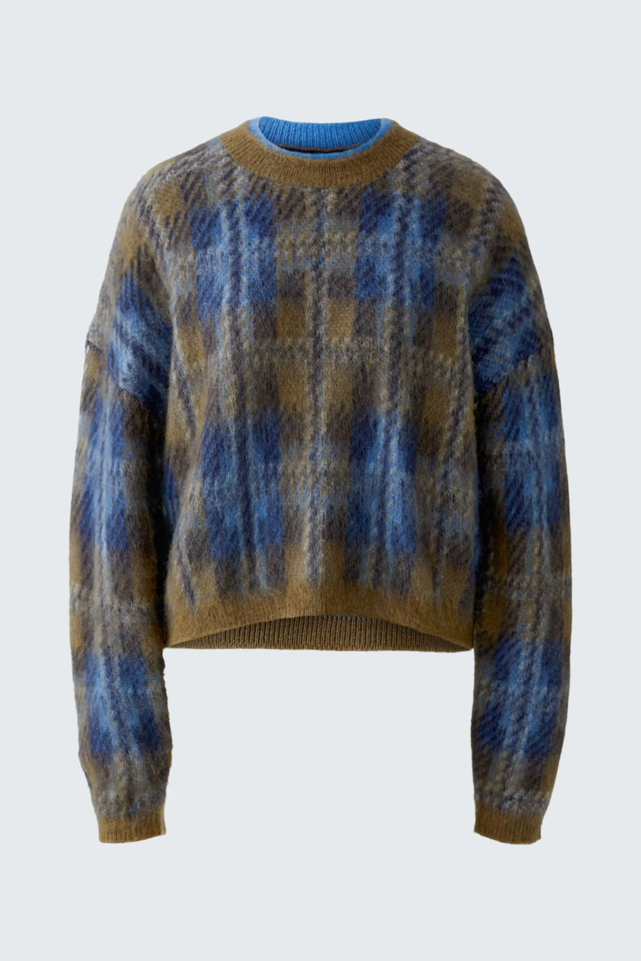 Casual women's pullover: Blue and brown checkered pattern, perfect for a cozy, stylish look.