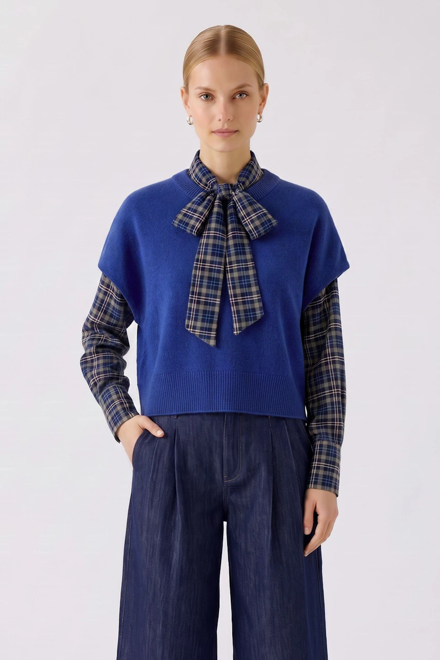 Image 2 of pullover - royal blue in royal blue | Oui