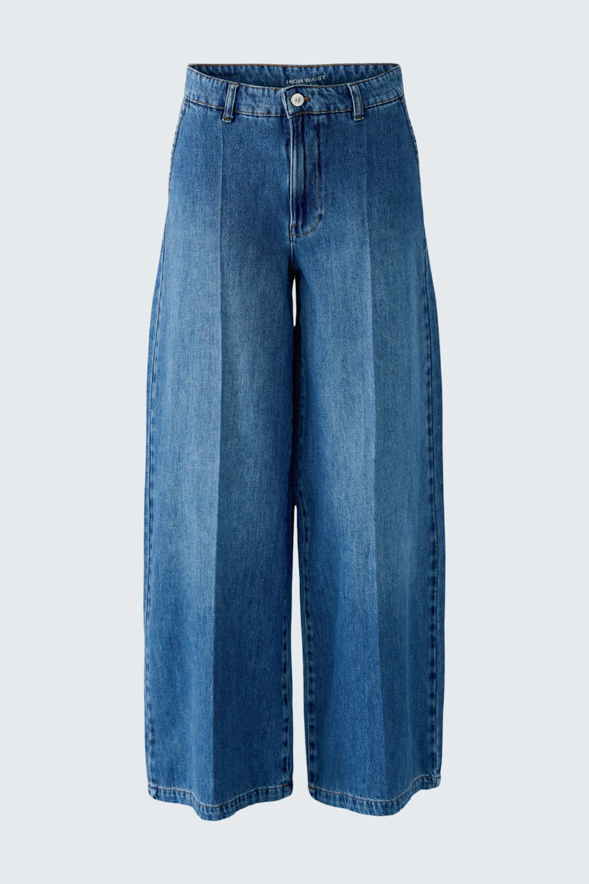 Wide leg jeans: Blue denim with high waist and relaxed fit, perfect for casual style.