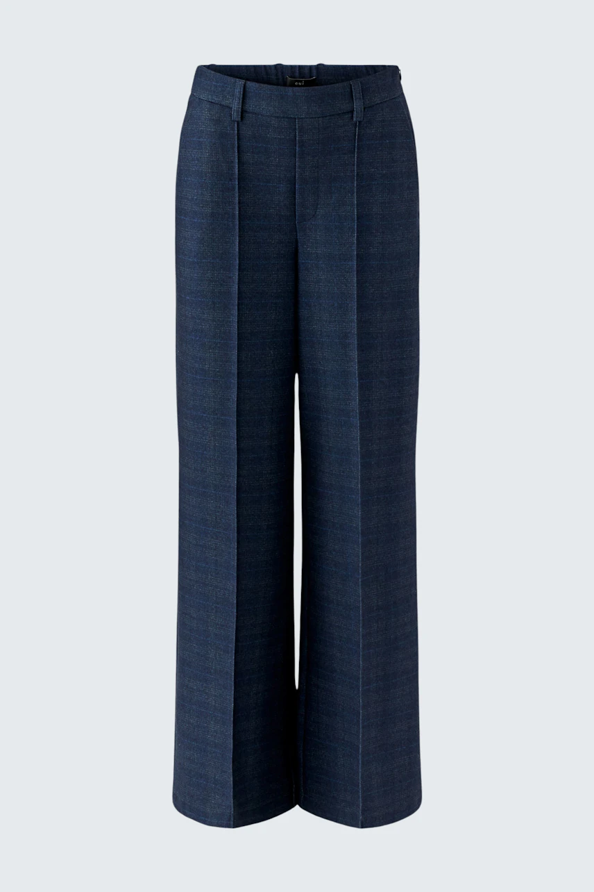 Casual women's pants: Wide-leg navy trousers with a high waist, perfect for a relaxed look.