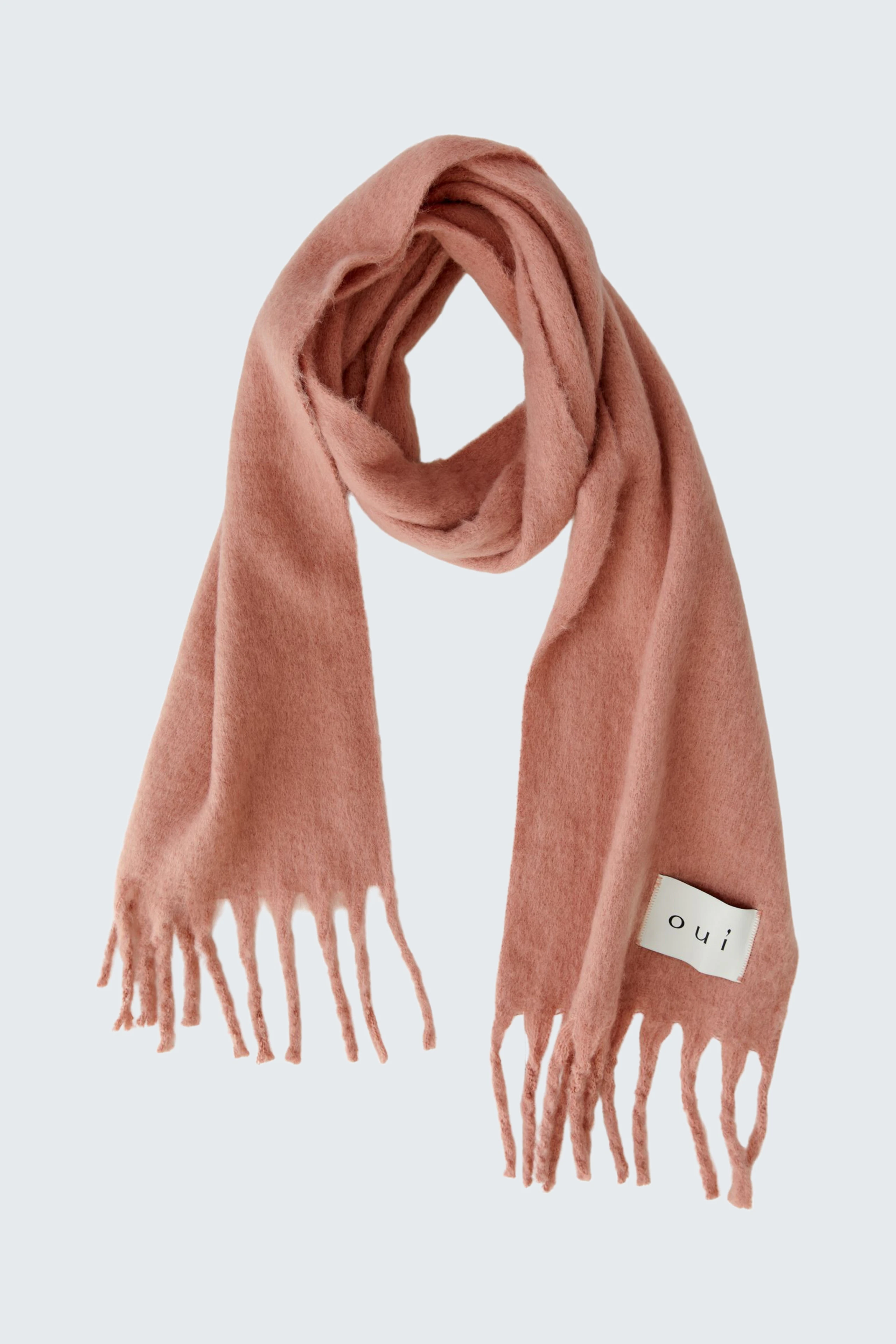 Weicher Damen-Schal in Rosa mit Fransen und Oui-Label, ideal für kühle Tage.