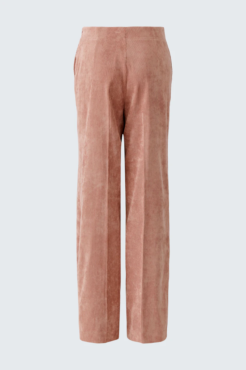 Rosa Cordhose: Weite, bequeme Passform aus weichem Material, ideal für lässige Outfits.