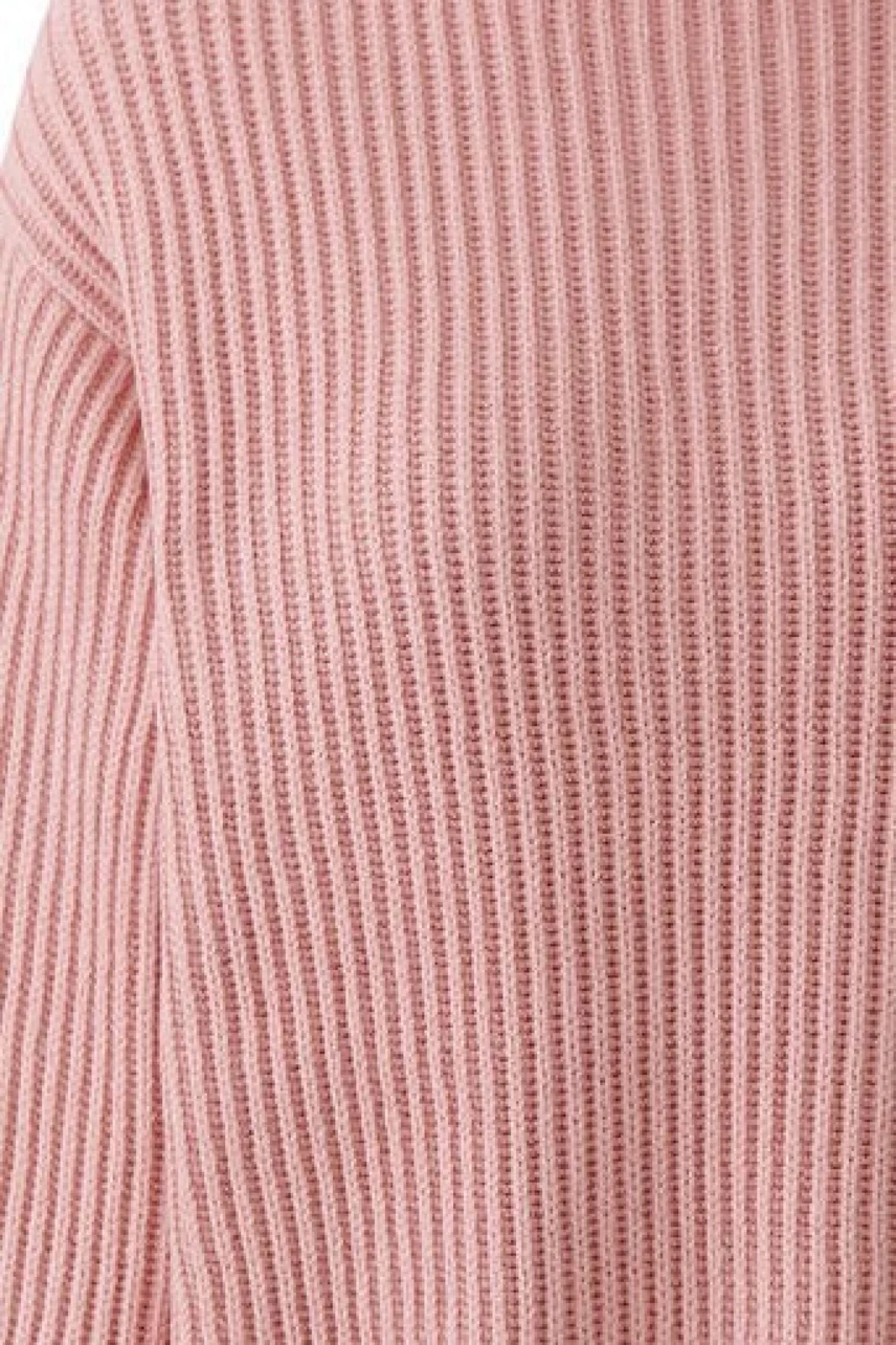 Rosa Damen-Pullover: Grob gestrickter Pullover in zartem Rosa, ideal für lässige Outfits.