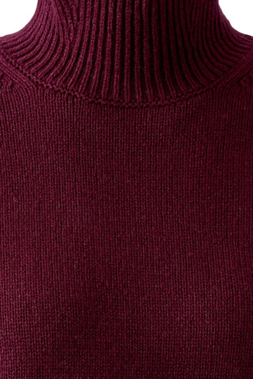 Bordeauxroter Damen-Pullover: Strickpullover mit Rollkragen, ideal für kühle Tage.