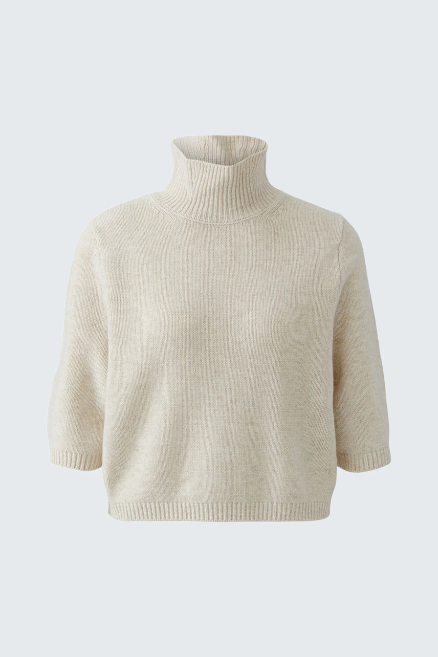 Beiger Damen-Pullover: Weicher Rollkragenpullover ohne Model, schlicht und bequem.