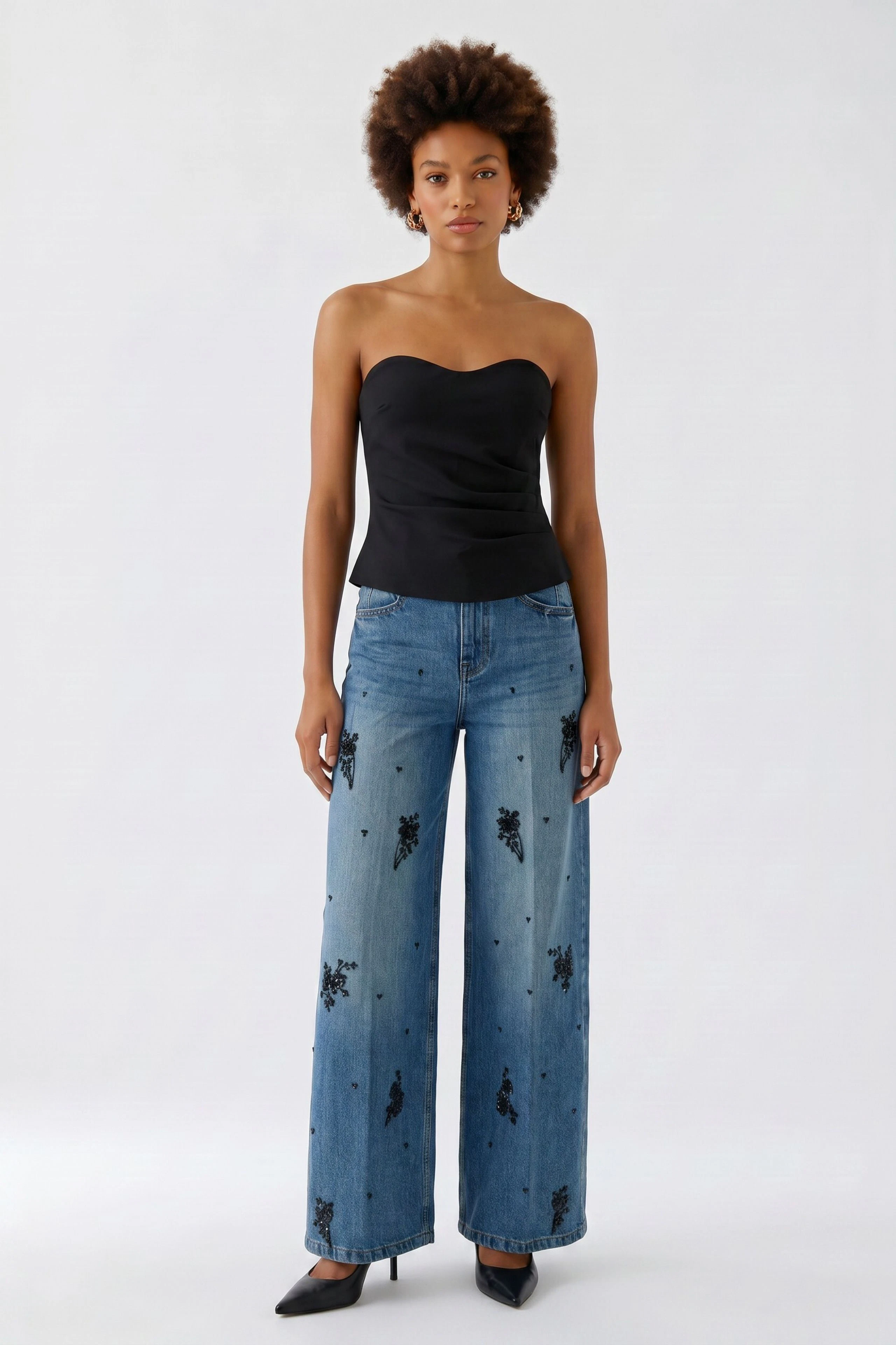 Schwarzes Damen-Top: Ärmelloses, schlichtes Design, perfekt für vielseitige Kombinationen.