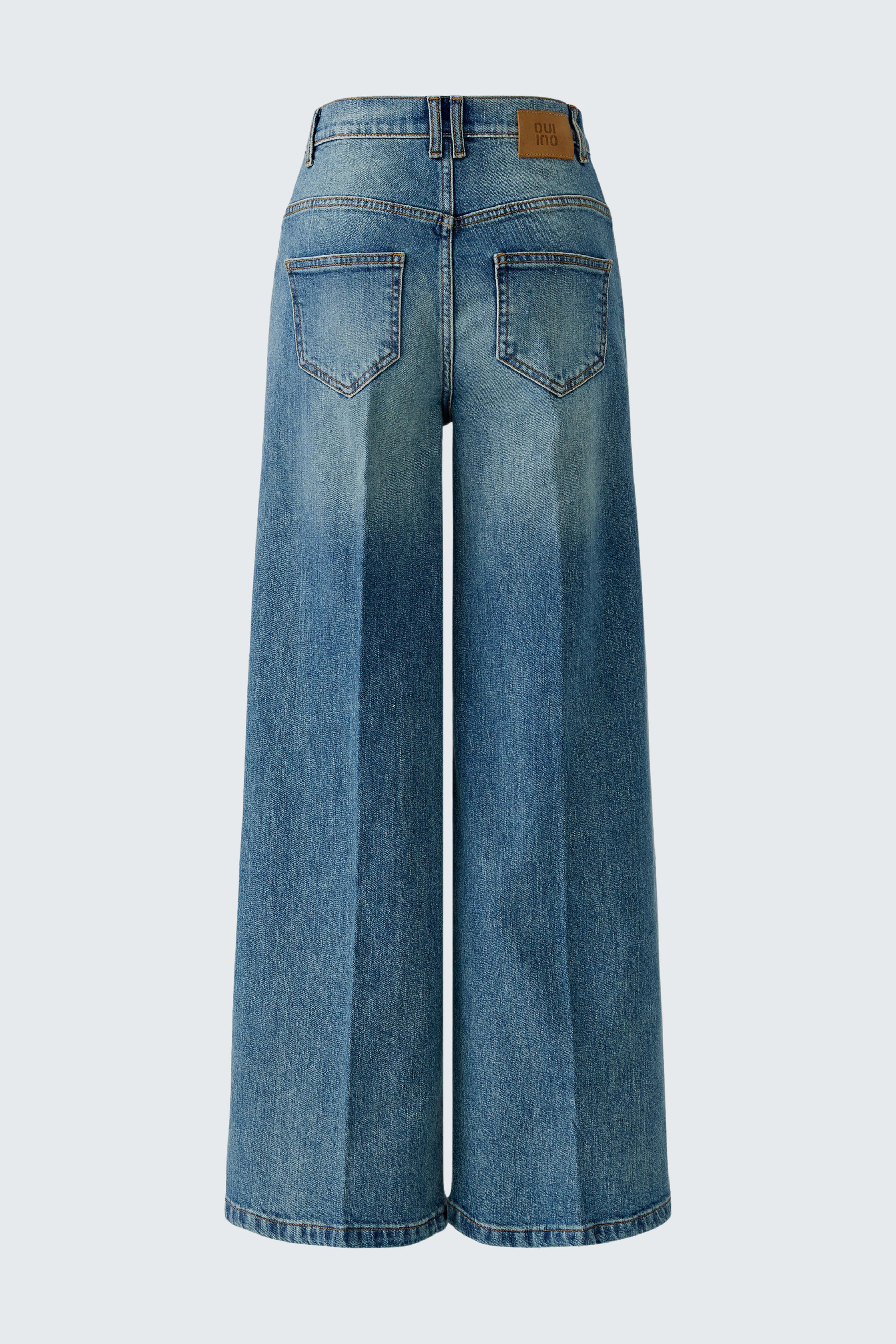 Jeans Wide Leg: Weite Damenjeans in klassischem Blau, ohne Model, zeigt Rückansicht mit Taschen.