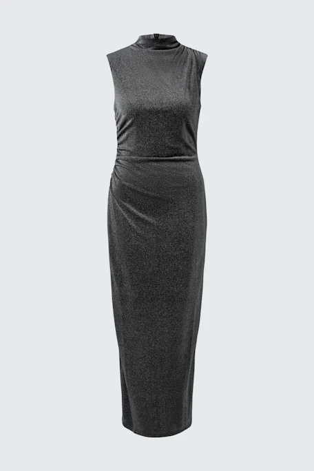 Sleeveless black dress: Simple, long black dress with a high neckline, perfect for versatile styling.