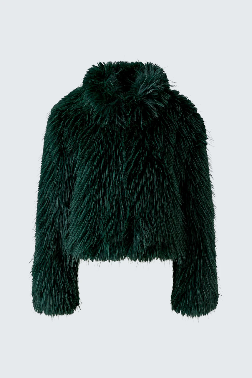 Grüne Damen-Jacke: Flauschige Jacke ohne Model, ideal für kühle Tage, mit auffälliger Textur.