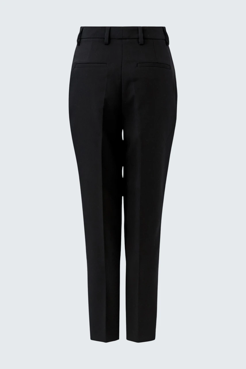 Schwarze Stoffhose: Klassische Damenhose mit geradem Schnitt und Gürtelschlaufen, ideal für Büro und Freizeit.