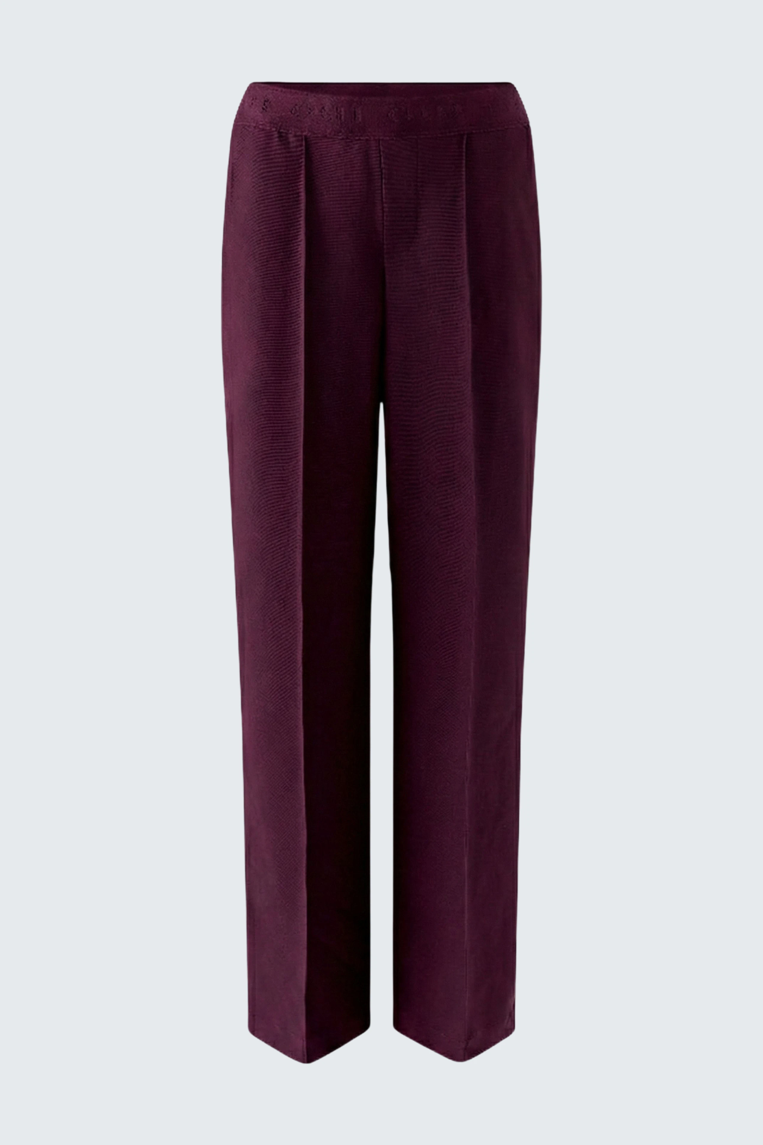 Women's pants: Burgundy wide-leg pants with a high waist, perfect for a chic and comfortable look.