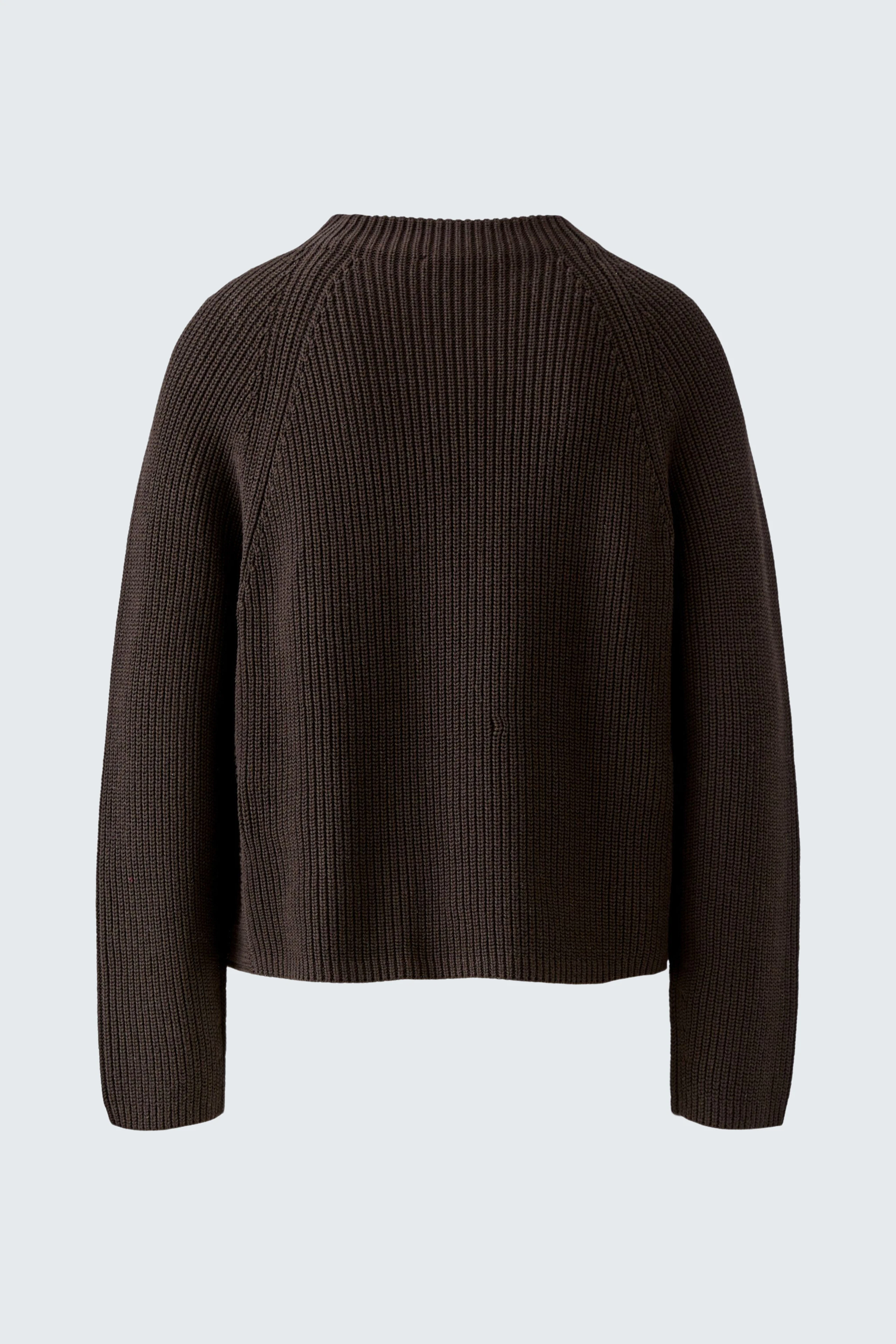 Schlichter Damen-Pullover: Brauner Strickpullover ohne Muster, ideal für lässige Outfits.