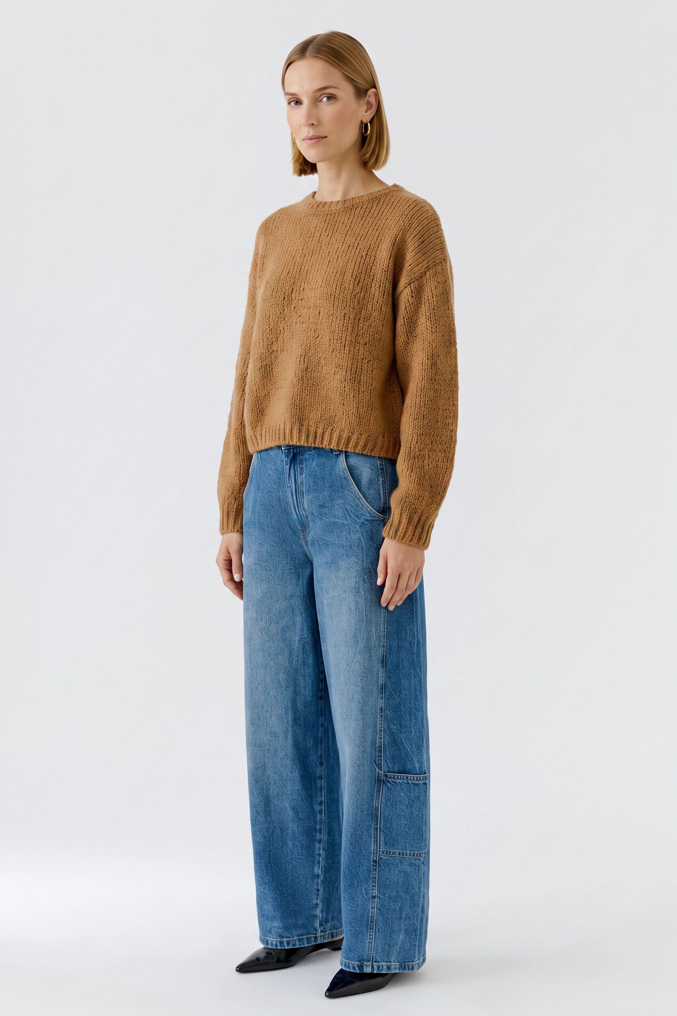 Kuscheliger Damen-Pullover: Brauner Strickpullover mit lockerer Passform, ideal für gemütliche Tage.