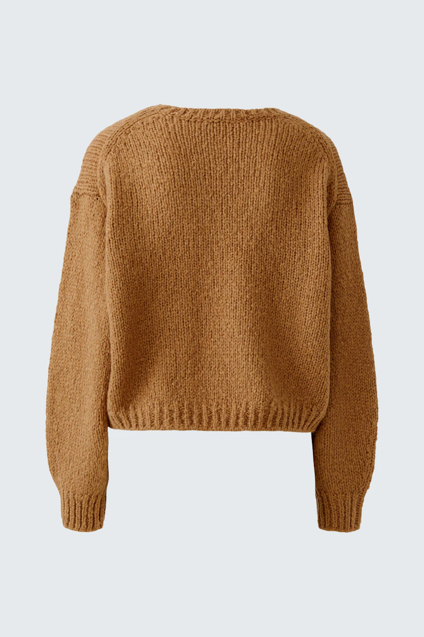 Kuscheliger Damen-Pullover in warmem Braunton, ideal für gemütliche Tage. Rückansicht ohne Model.