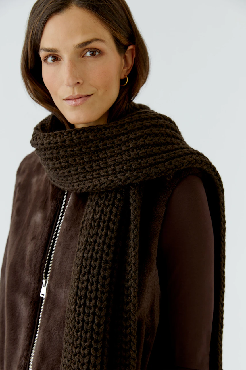 Image 2 of Scarf - chocolate torte in chocolate torte | Oui