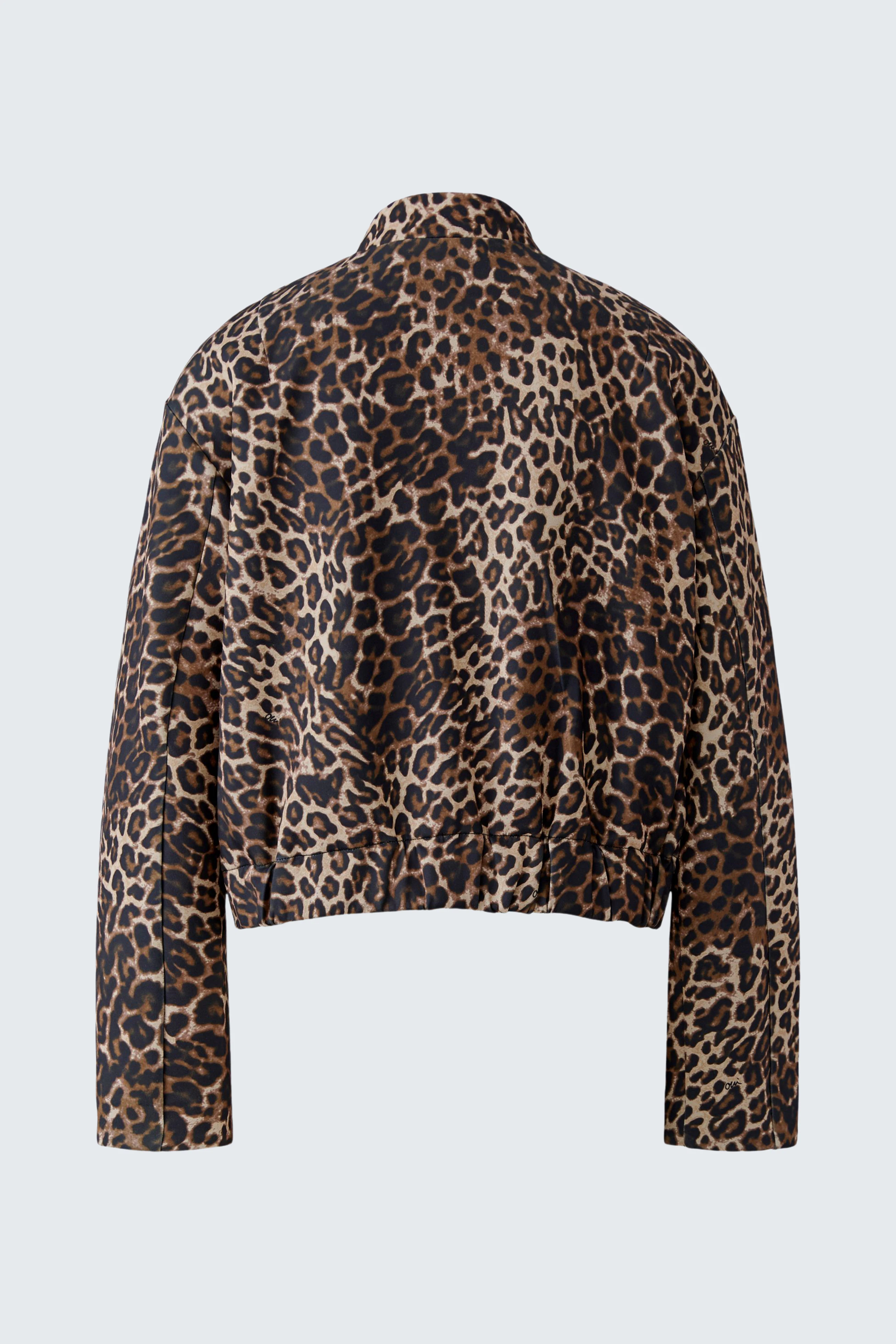 Leopardenmuster-Jacke: Auffällige Damenjacke mit wildem Leopardenprint, perfekt für modische Akzente.