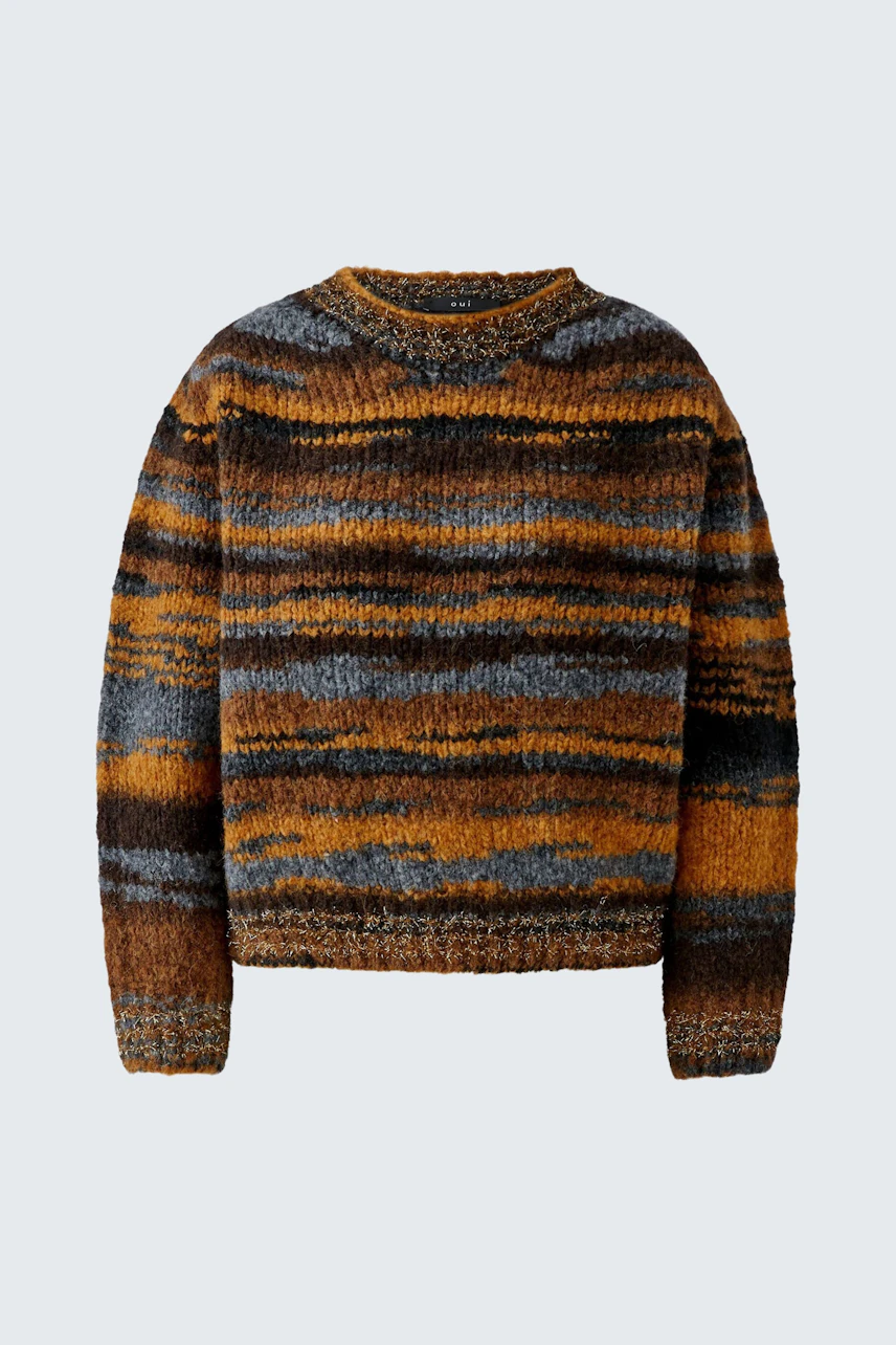 Gemusterter Damen-Pullover in warmen Erdtönen, ideal für einen lässigen Look.