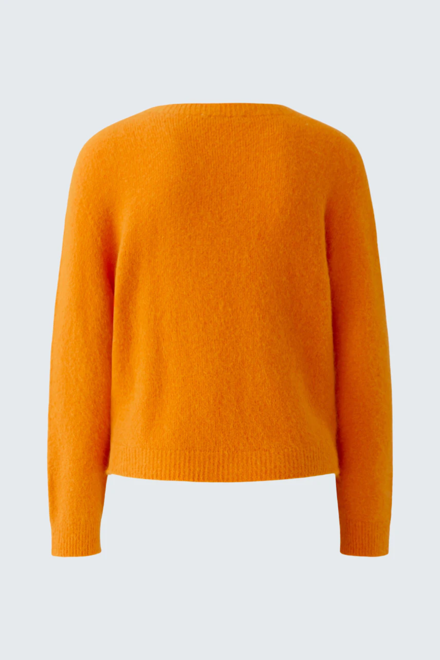 Leuchtender Damen-Pullover in Orange, ohne Model, schlichtes Design, ideal für lässige Outfits.