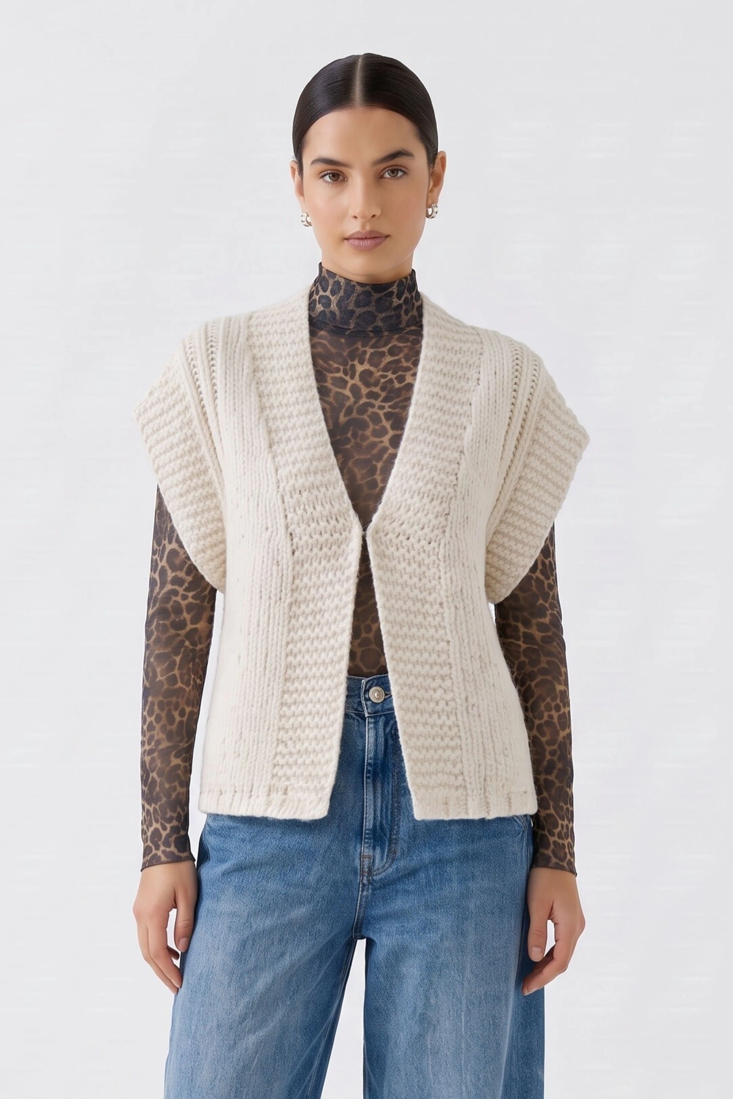Image 2 of Knitted vest - light beige mel in light beige mel | Oui