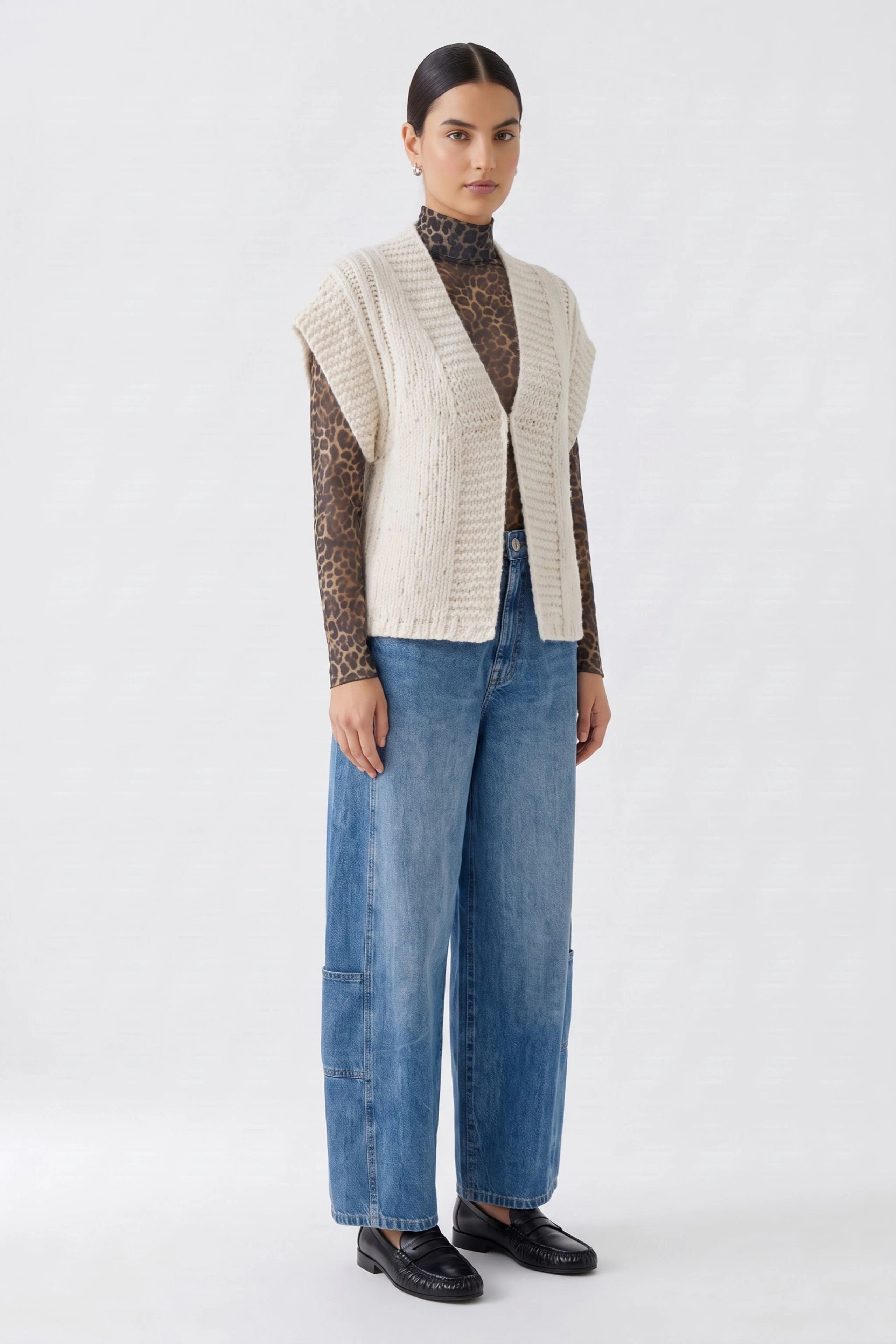 Image 4 of Knitted vest - light beige mel in light beige mel | Oui
