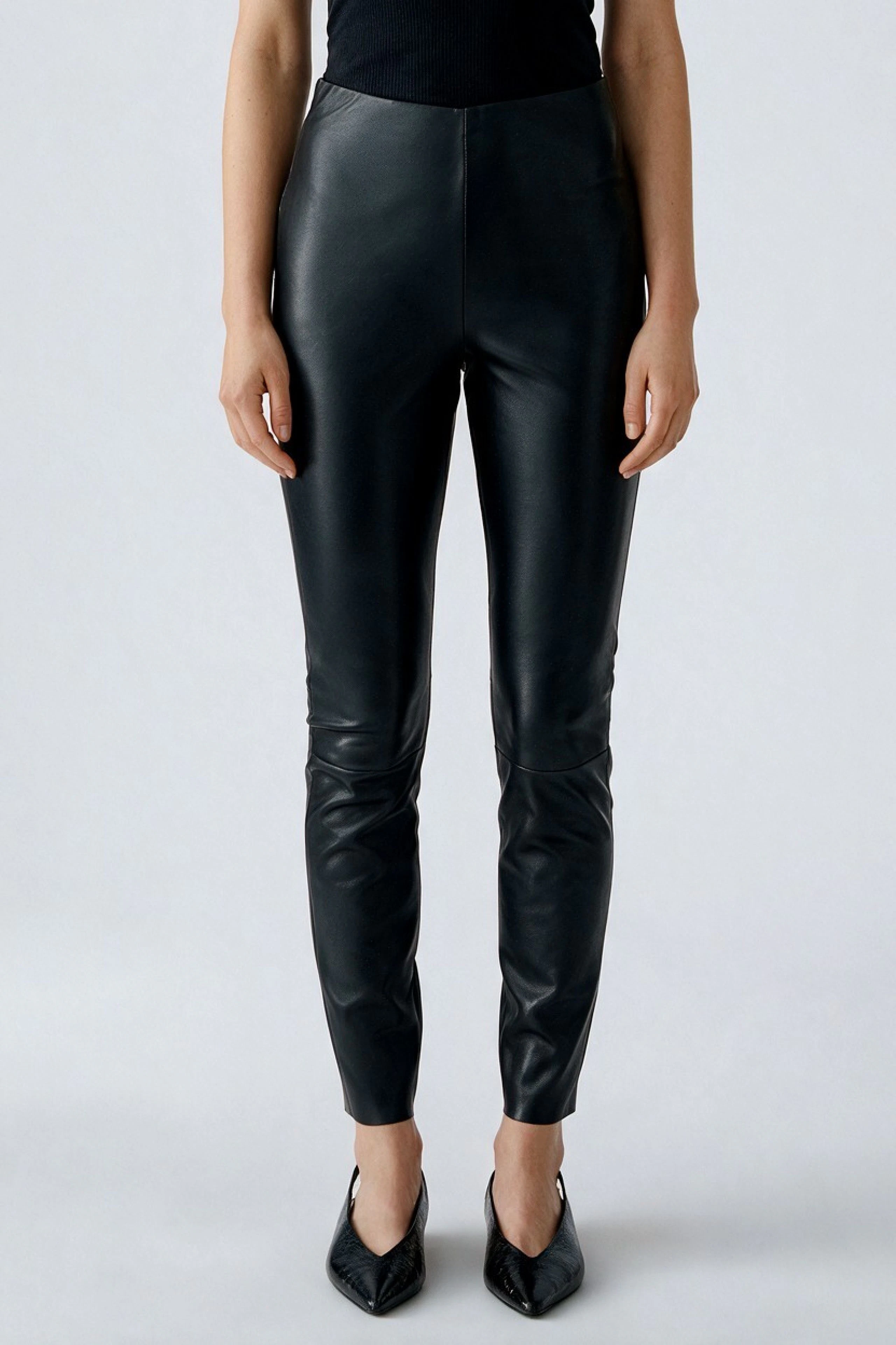 Image 2 of CHASEY Leggings - black in black | Oui