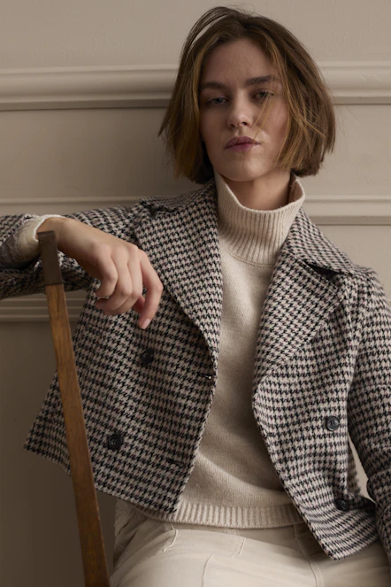 COSMOPOLITAN MUSE